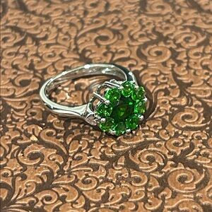 HT Silver Green Cluster Gemstone Ring. Size 5 3/4